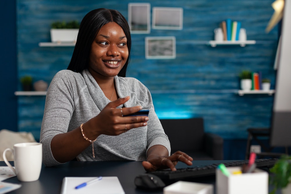 Les services innovants proposés par les banques en ligne pour fidéliser leurs clients