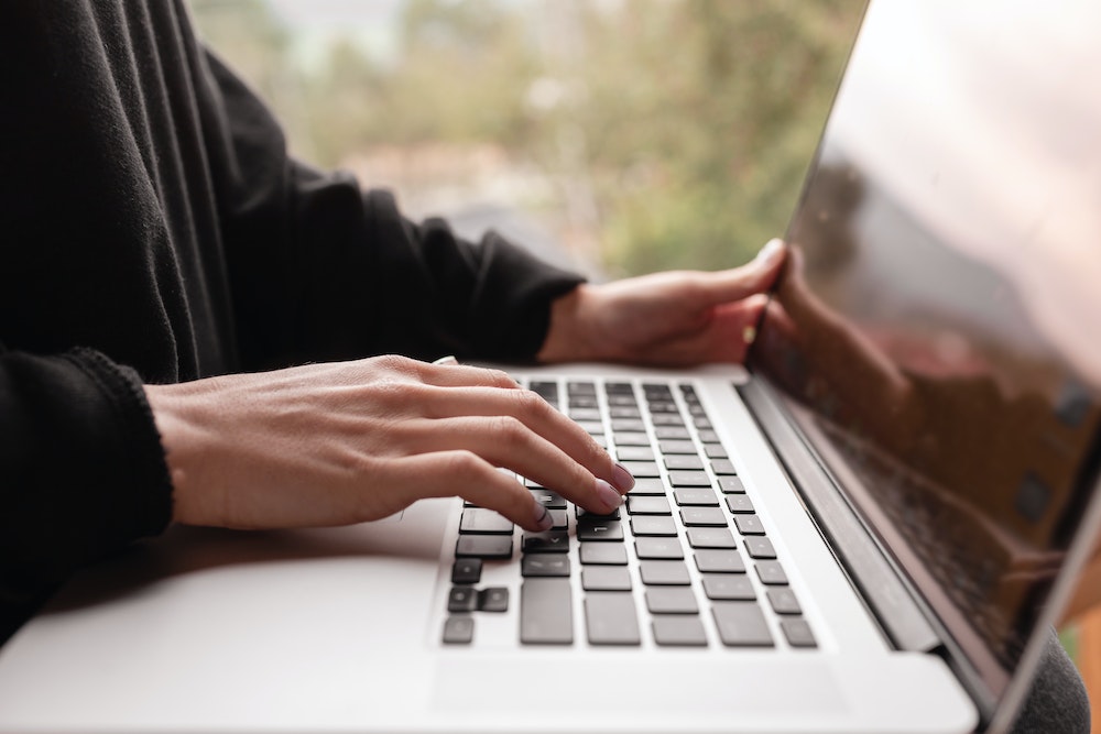 Messages d'absence originaux pour vos congés: comment se démarquer avec créativité et style